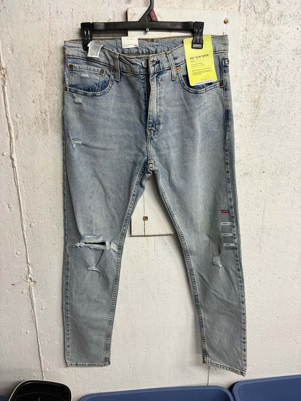 Levi's 512 Slim Taper Flex Distressed Light Wash 32x32 NWT